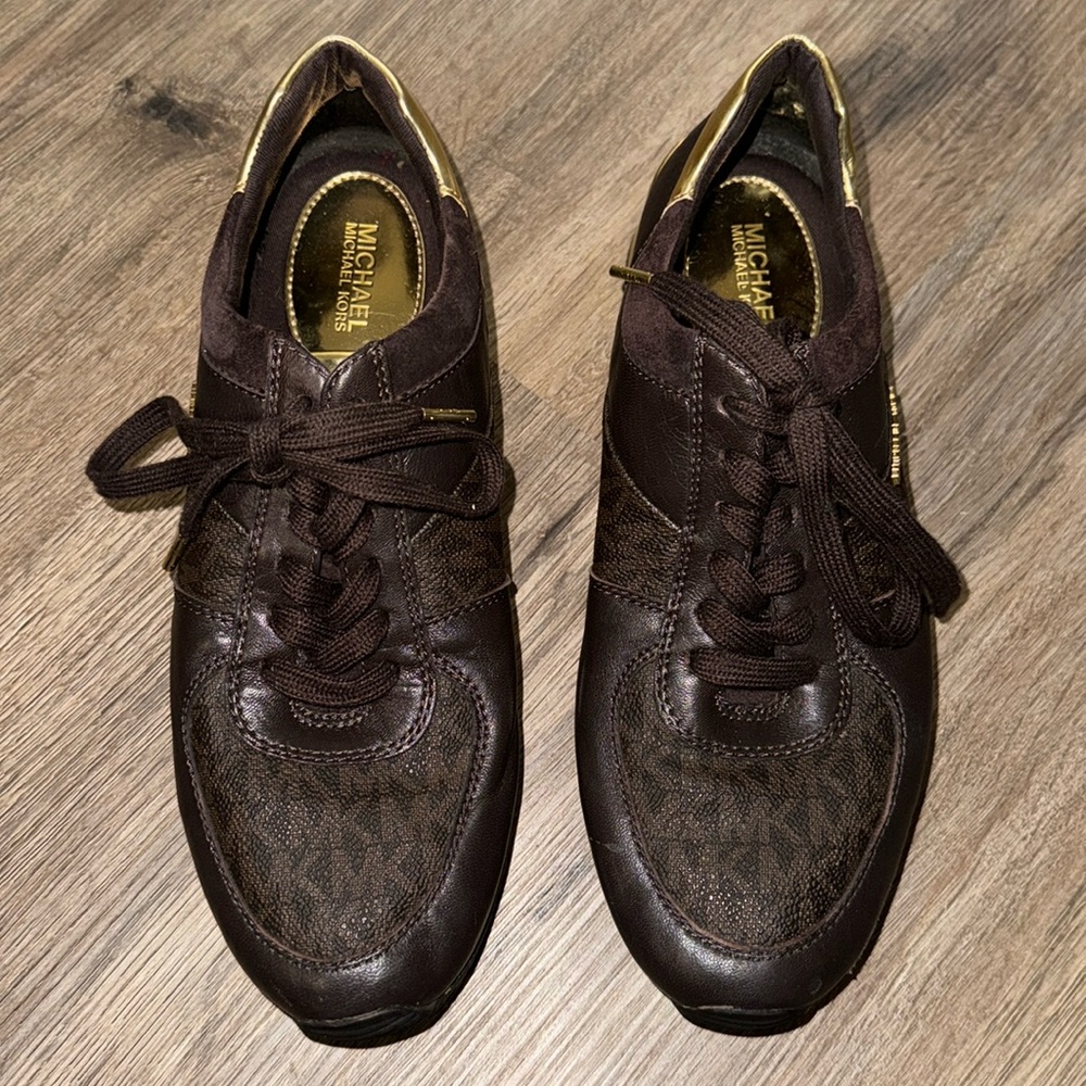Michael Kors monogrammed allie trainer sneakers size - 8M
